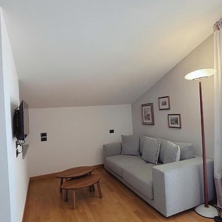 Casa Ceruti Bed and Breakfast Villa Guardia Εξωτερικό φωτογραφία