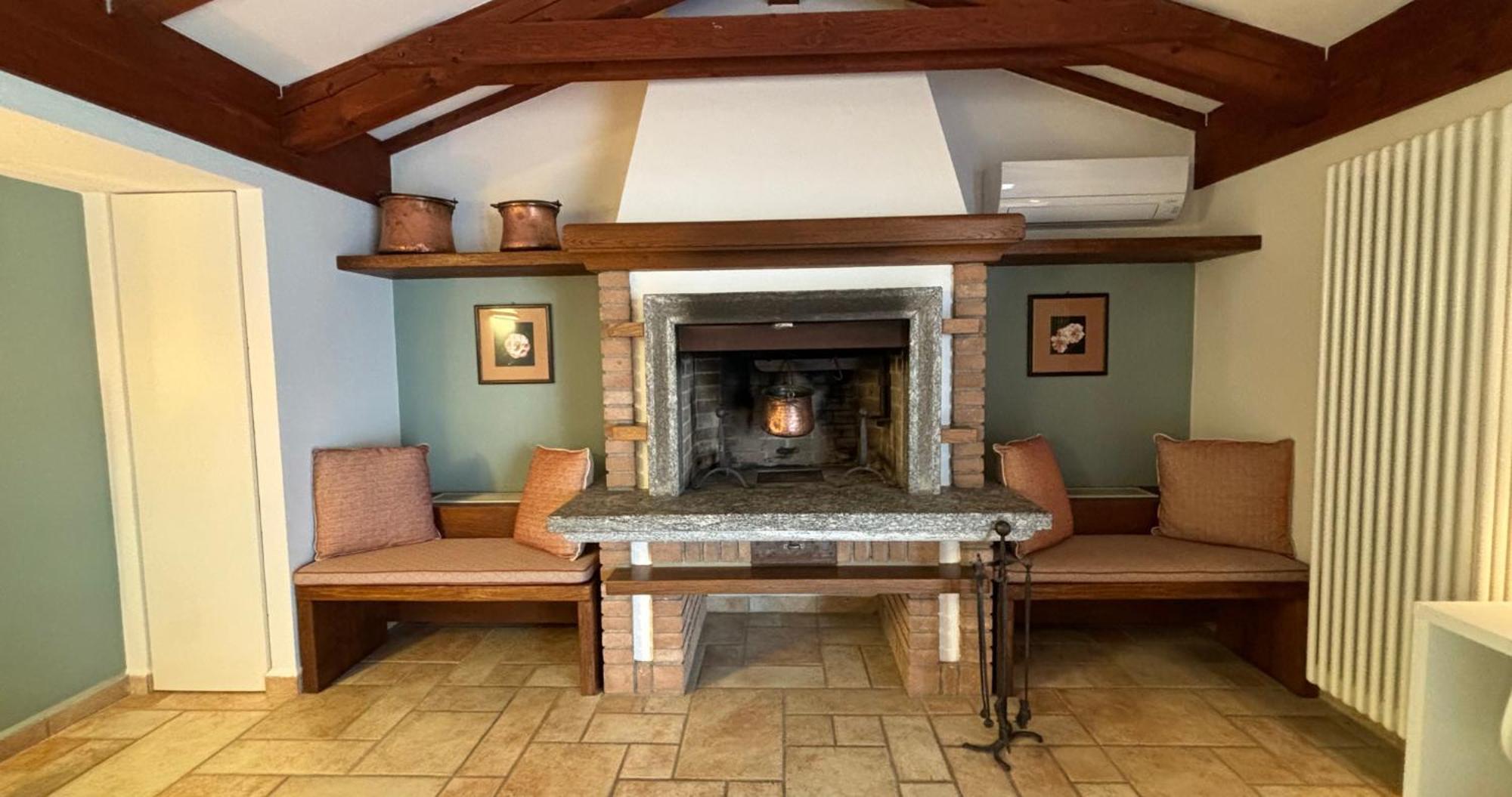 Casa Ceruti Bed and Breakfast Villa Guardia Εξωτερικό φωτογραφία