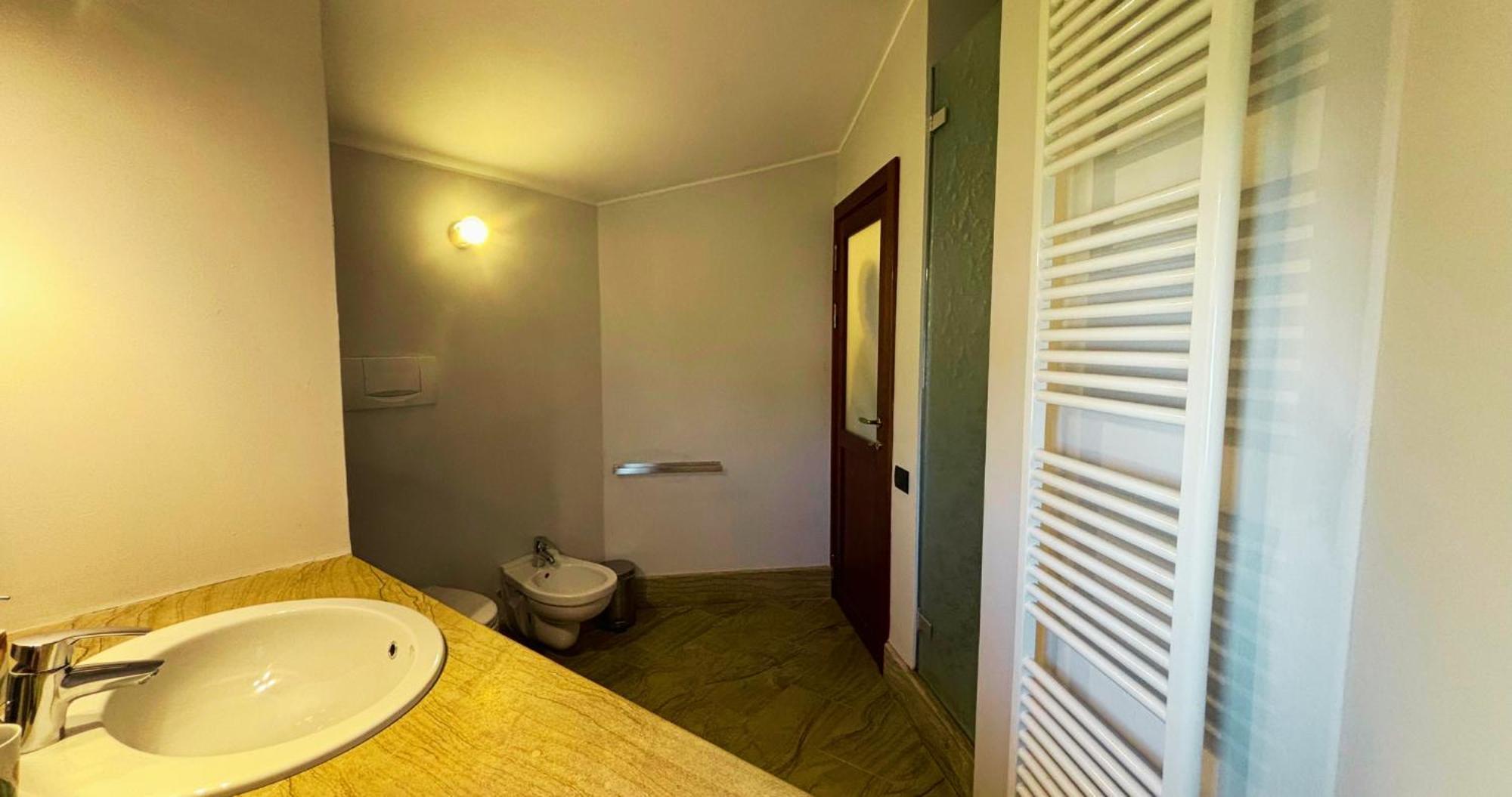 Casa Ceruti Bed and Breakfast Villa Guardia Εξωτερικό φωτογραφία