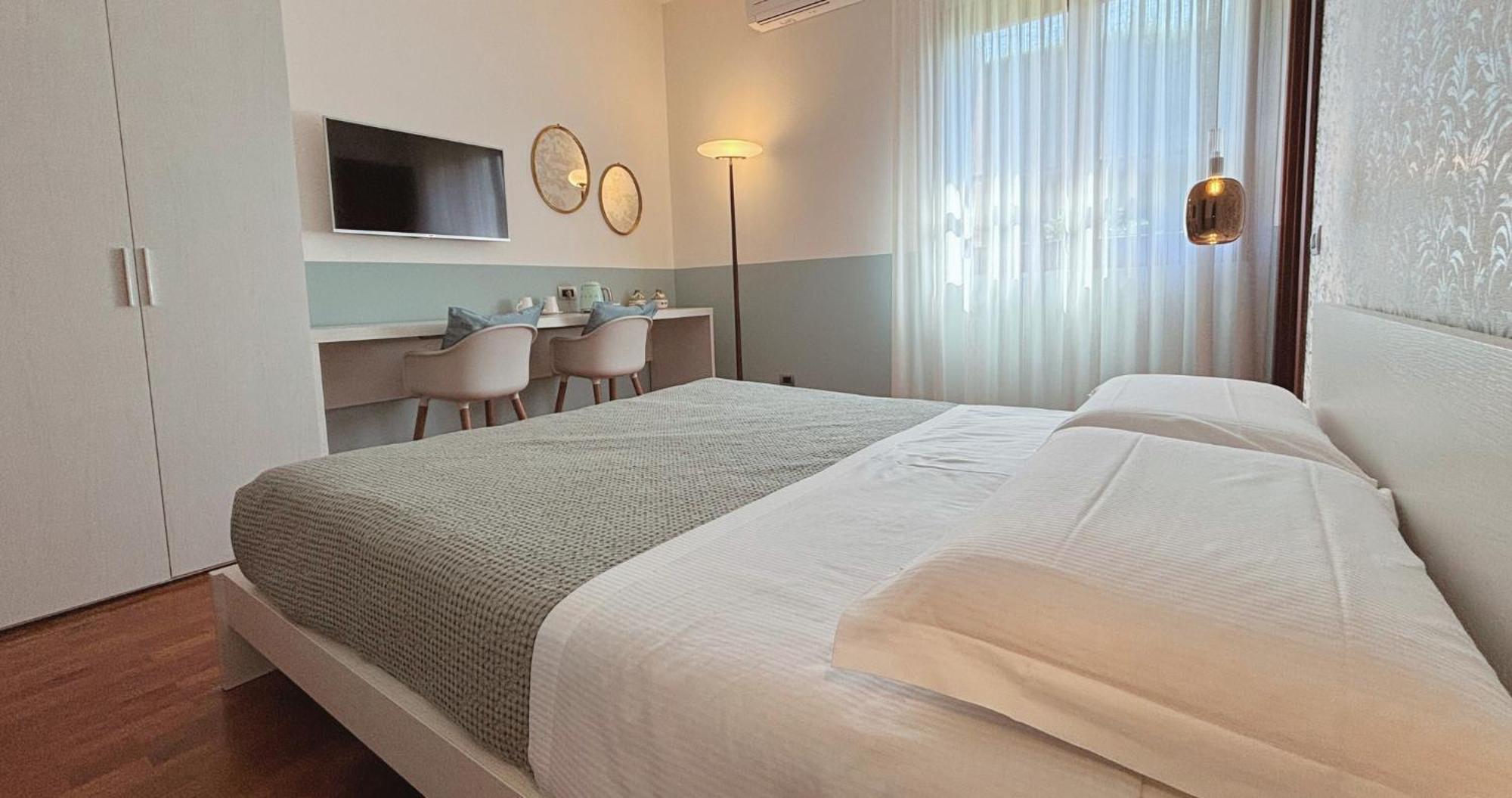 Casa Ceruti Bed and Breakfast Villa Guardia Εξωτερικό φωτογραφία