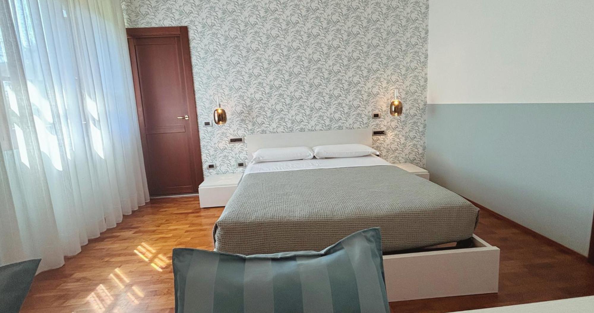 Casa Ceruti Bed and Breakfast Villa Guardia Εξωτερικό φωτογραφία