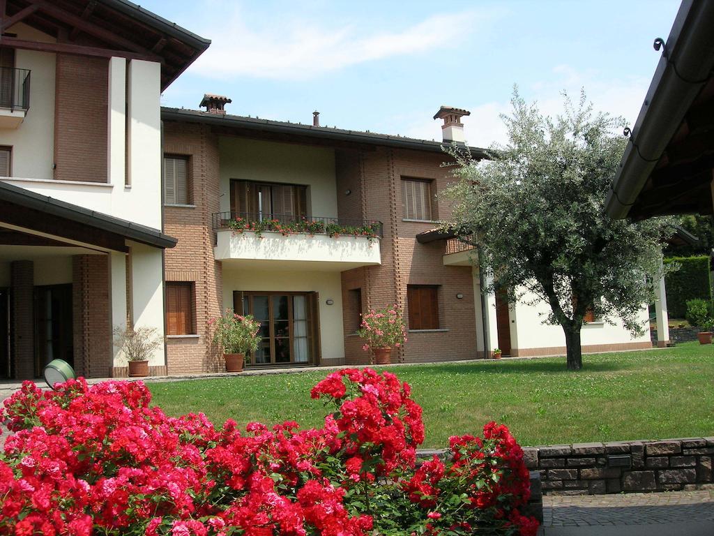 Casa Ceruti Bed and Breakfast Villa Guardia Εξωτερικό φωτογραφία